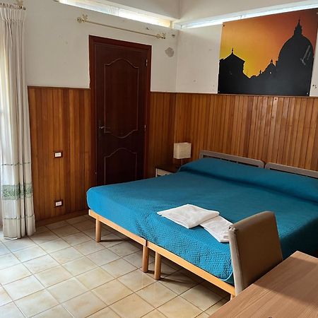 Bed and Breakfast Domus Getsemani Рим Экстерьер фото